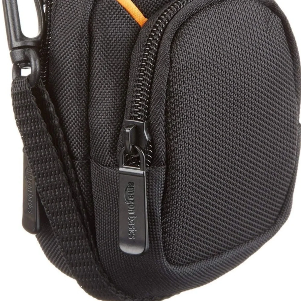 Amazon Basics Medium Point and Shoot Camera Case - 5 x 3 x 2 Inches, Black